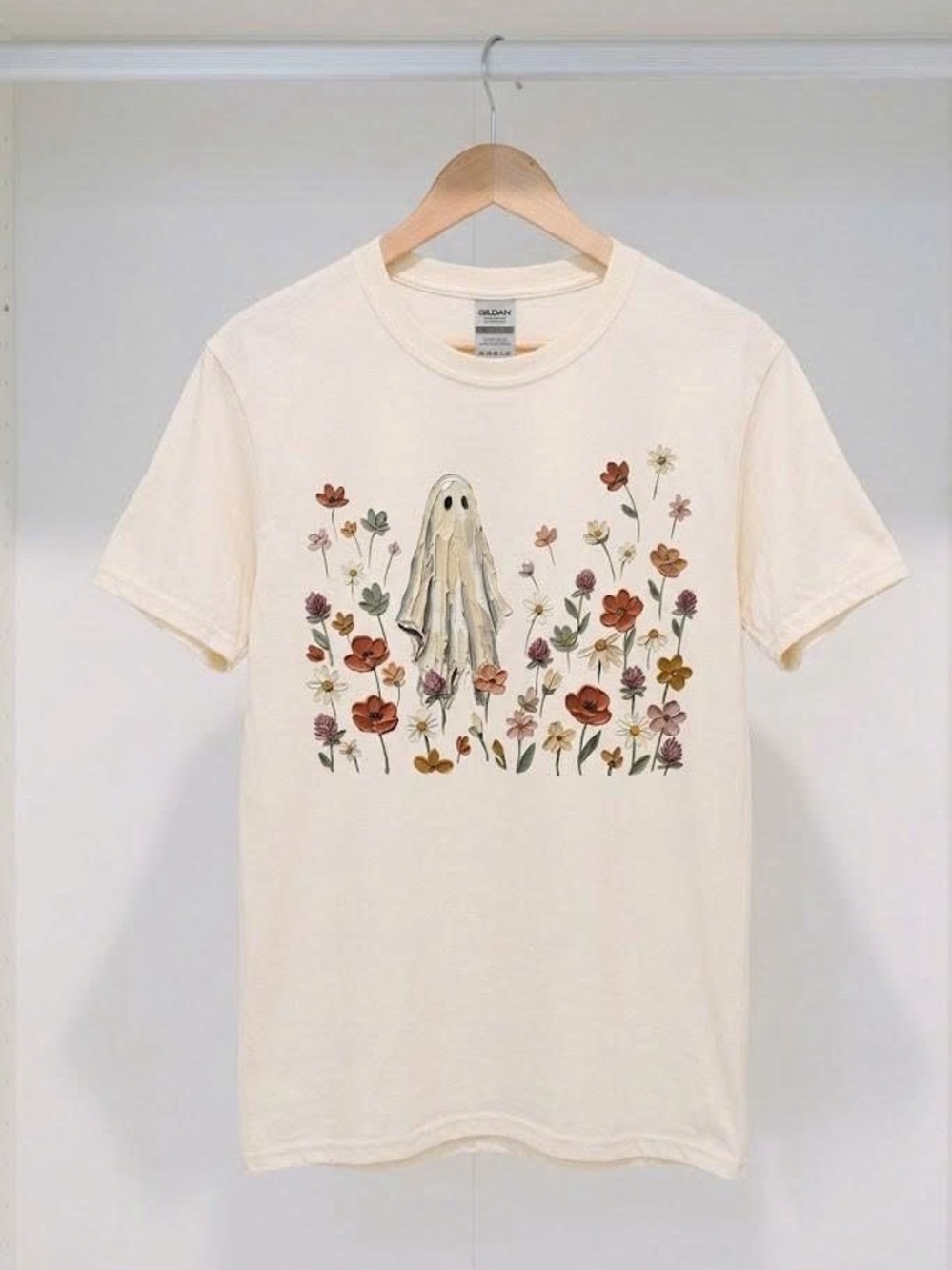 Cute Ghost in Wildflower Garden T-Shirt Cottagecore Fall Floral Halloween Tee